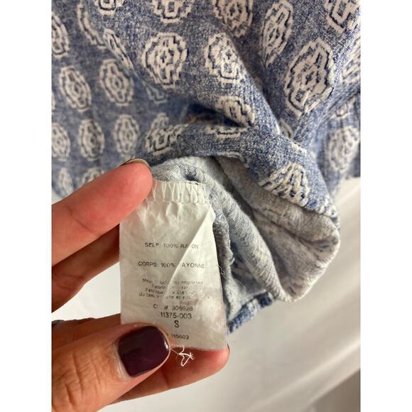 Lush Patterned Crop Top Size Small - Picture 4 of 6